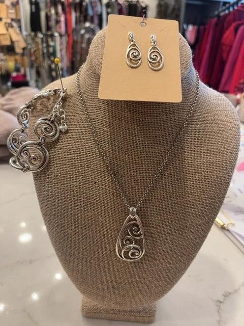 Brighton Three-Piece Jewelry Set – Silver – Size One – Excellent
