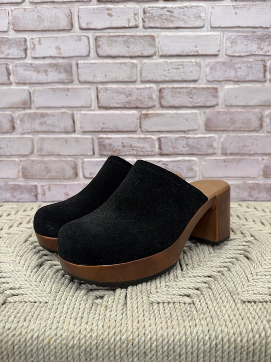 crown vintage Clogs, Black, 7, Used - Good