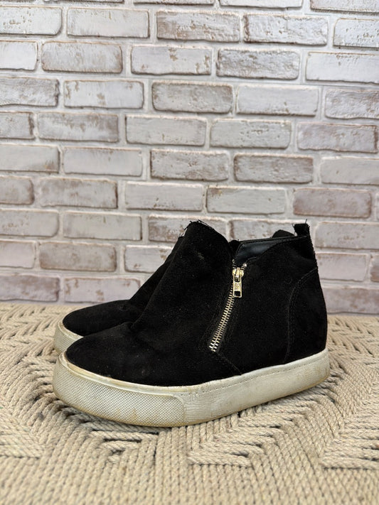 Soda Sneakers, Black, 6, Used - Fair