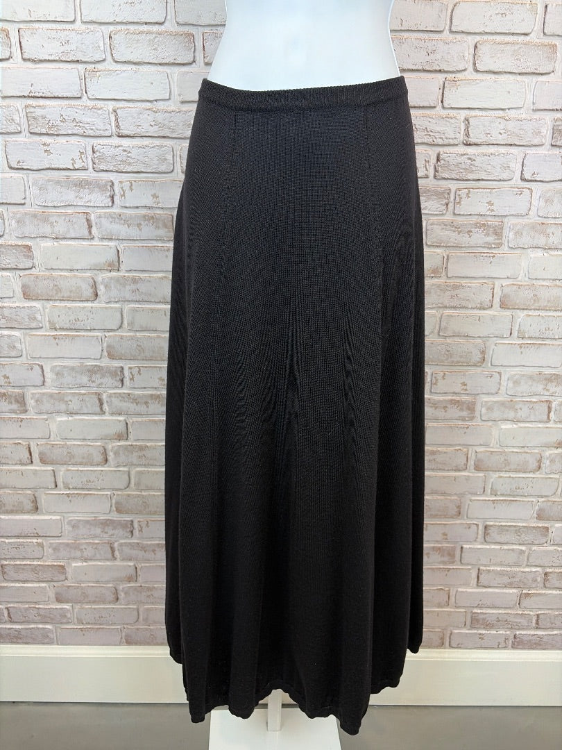 Various Wool Skirt, Black, Large, Used - Excellent