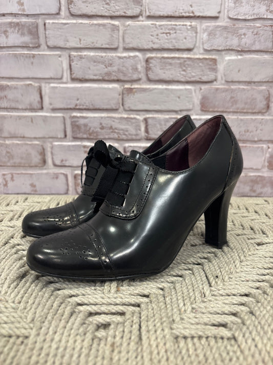 Alfani Clogs, Black, 6, Used - Fair