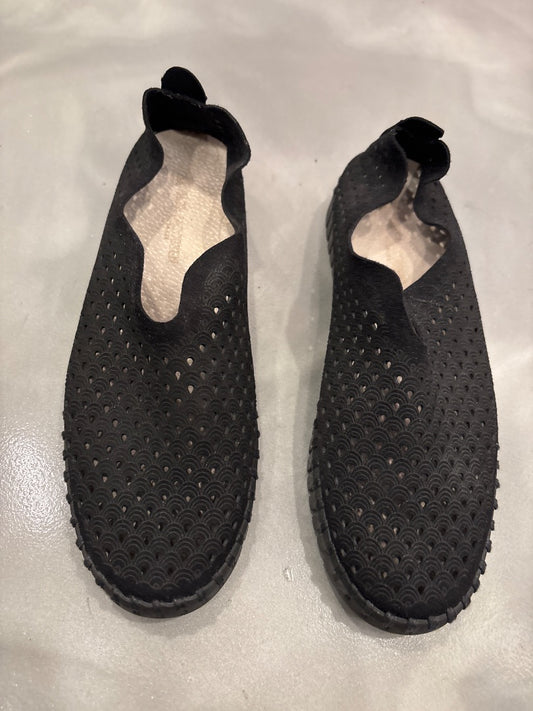 Isle jacobson Sneakers, Black, 7/38, Used - Good