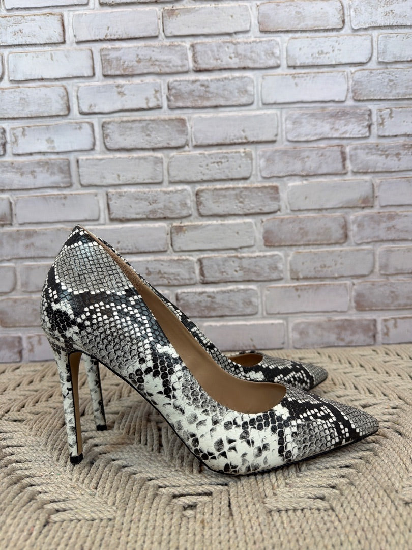 Mix no 6  Danyah Heels, Snakeskin, 9.5, Used - Good