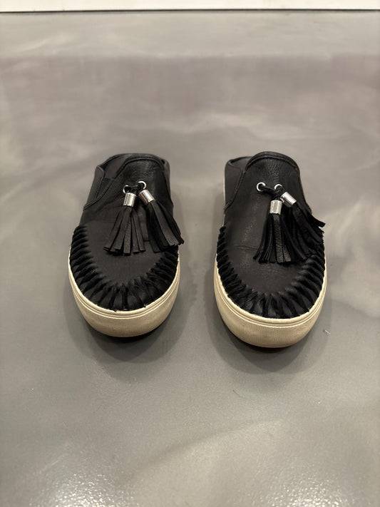 J slides Sneakers, Black, 6.5, Used - Good