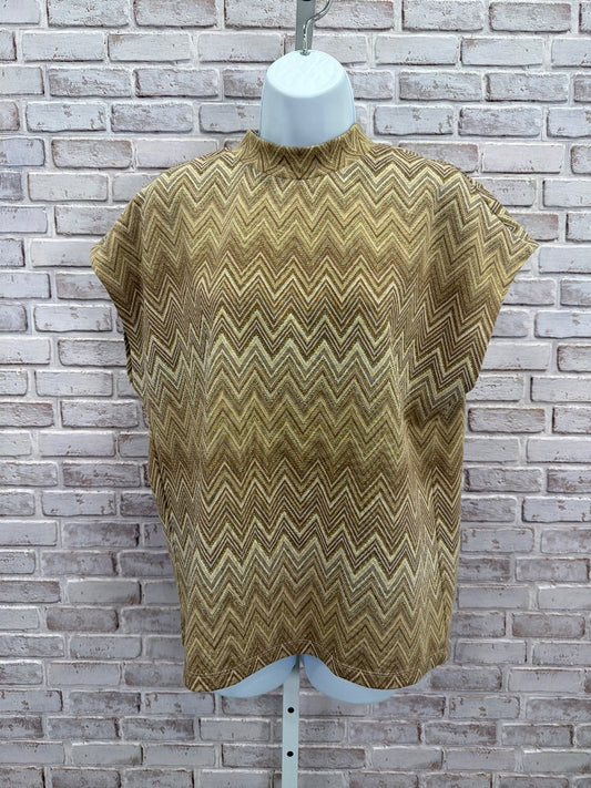 Summum Shirt, Gold chevron, Small, Used - Good