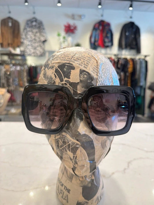 Various Accessory - Sunglasses – Various Sunglasses, Black, One Size, Used - Good