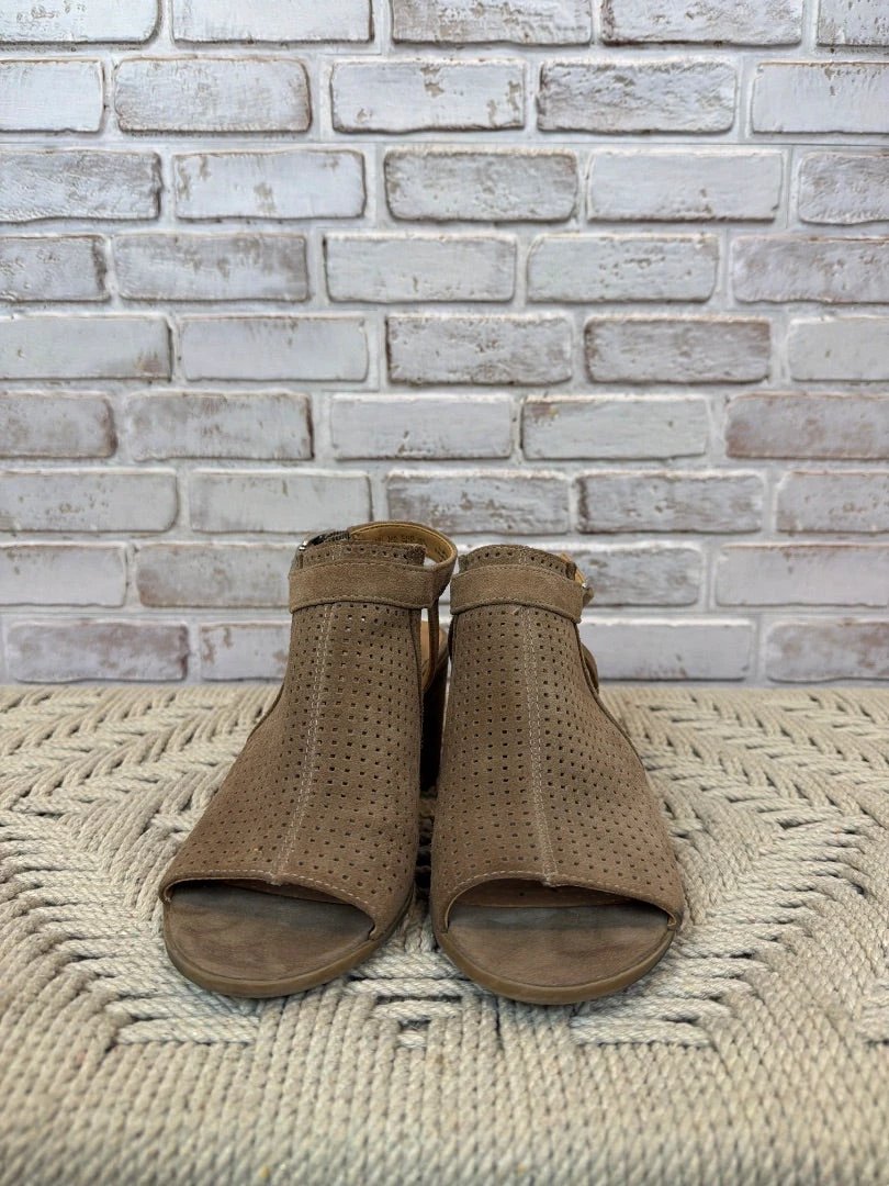 Franco Sarto Heels – Beige, Size 6.5 – Good Condition