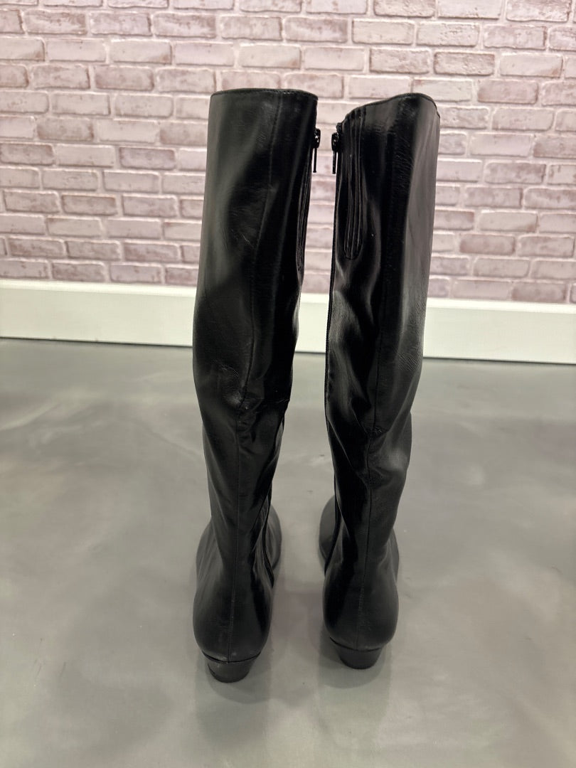 A2 by aerosoles Boots, Black, 9.5, Like New