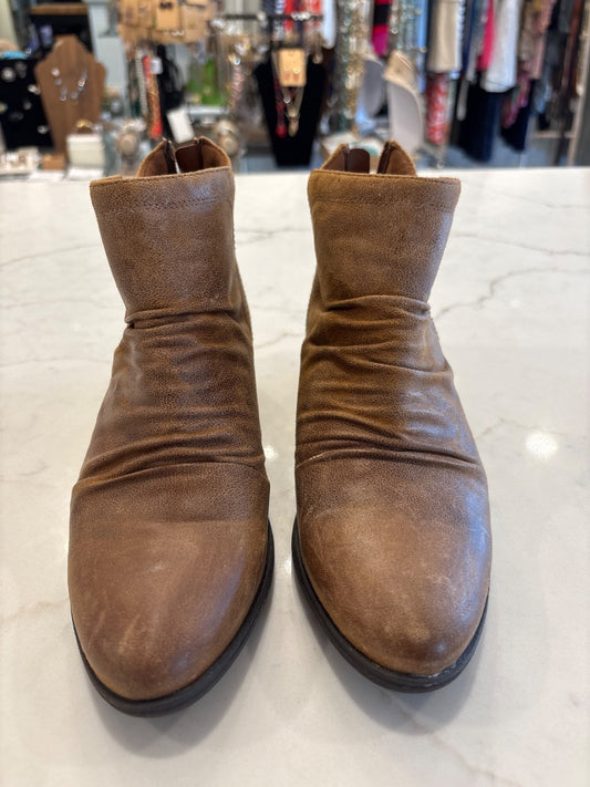 Baretraps Booties, Brown, 7