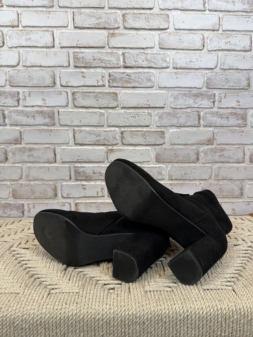 Carlos Booties, Black, 8, Used - Excellent