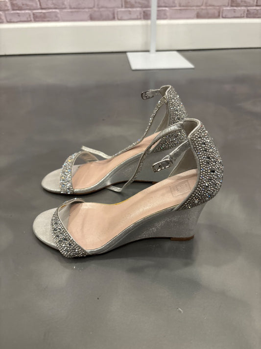 DB studio Heels, Silver, 7, Used - Good