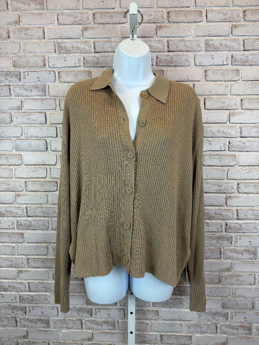 Splendid Shirt, Beige, Large, Used - Good