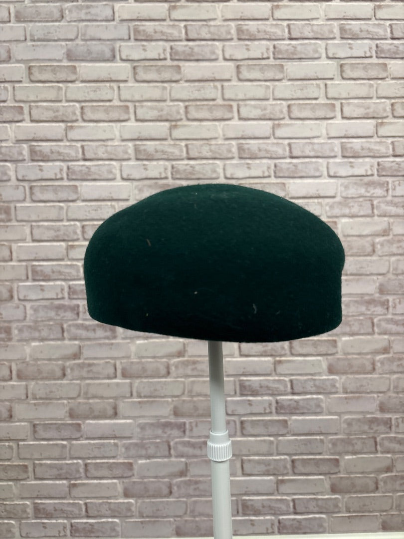 Various Newsboy Cap, Green, One Size, Used - Good