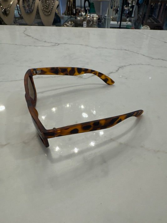 Various Sunglasses, Brown, One Size, Used - Good