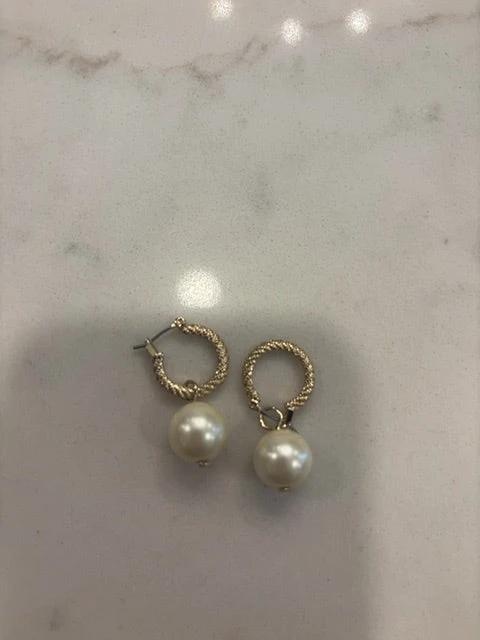 Various Jewelry - Earrings – Various Jewelry - Earrings, Gold/white, One size, Used - Excellent