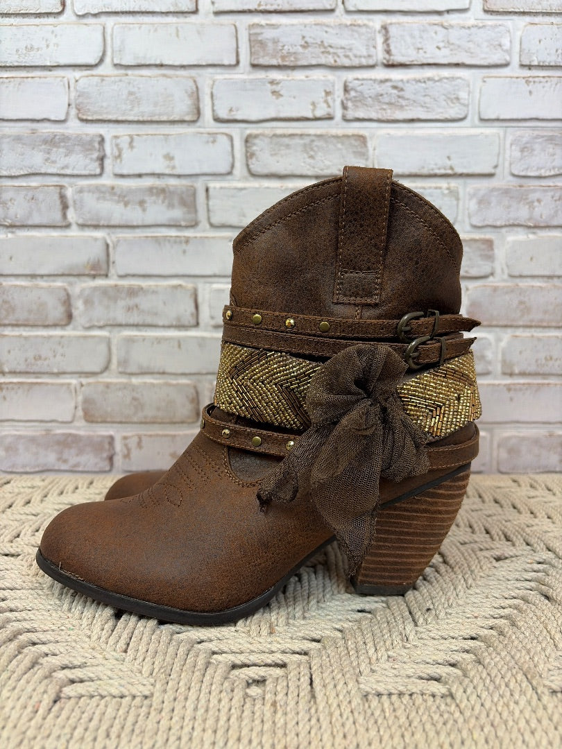 Not rated Cowgirl boots, Brown, 10, Used - Good