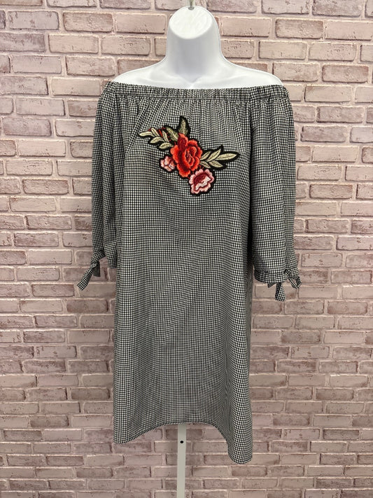 Wrapper Dress, Black/white gingham, XL, Used - Good