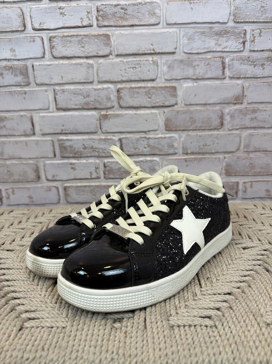 Lucky Step Sneakers, Black, 8, Used - Good