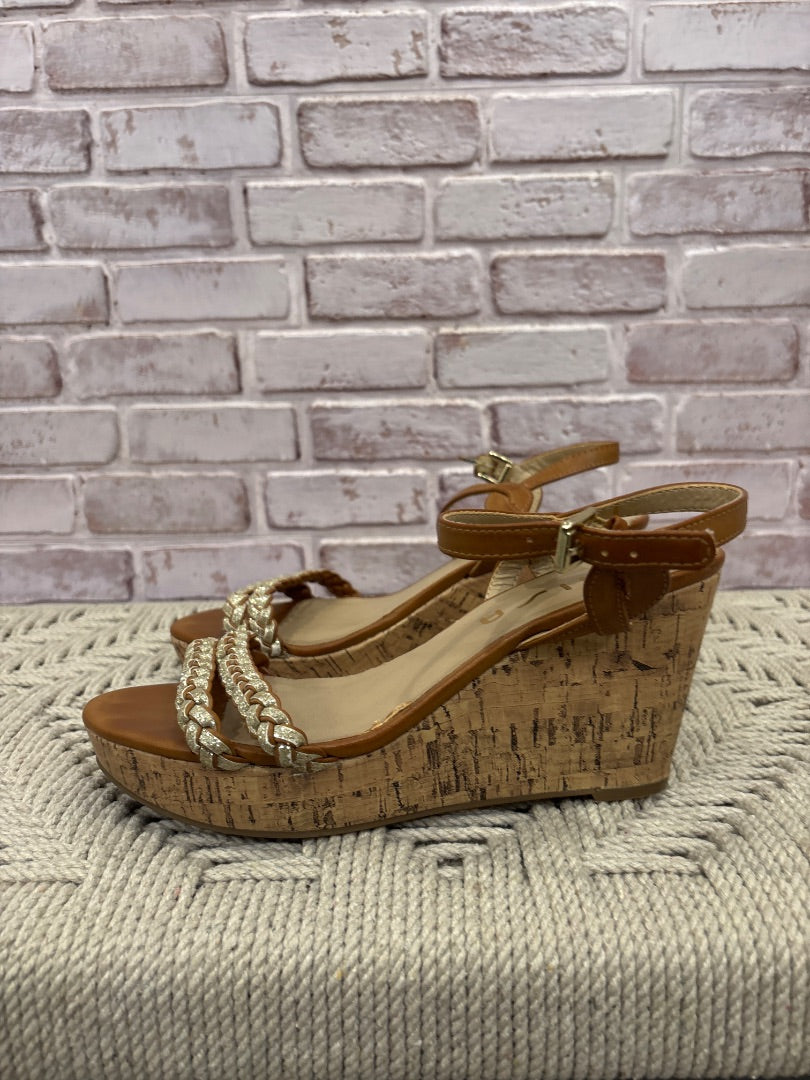 Unisa Heels, Tan/gold, 8.5, Used - Good