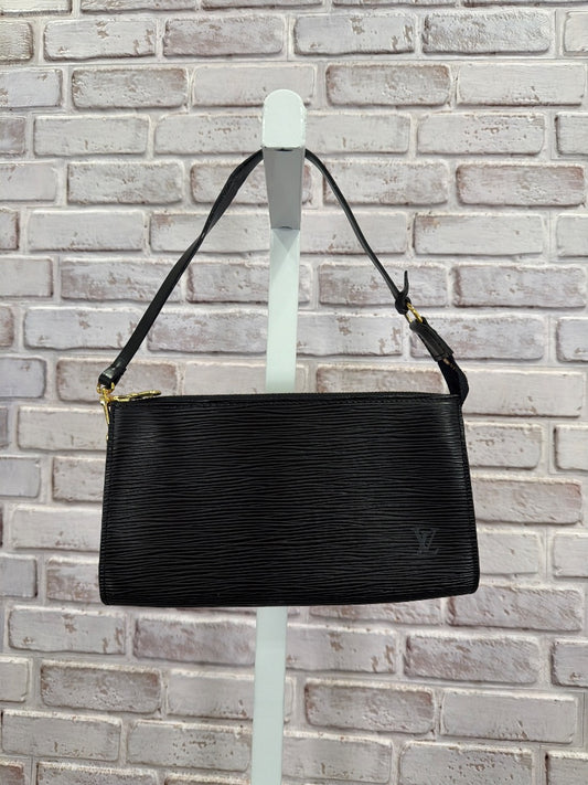 Louis Vuitton Handbag, Black, One Size, Used - Good