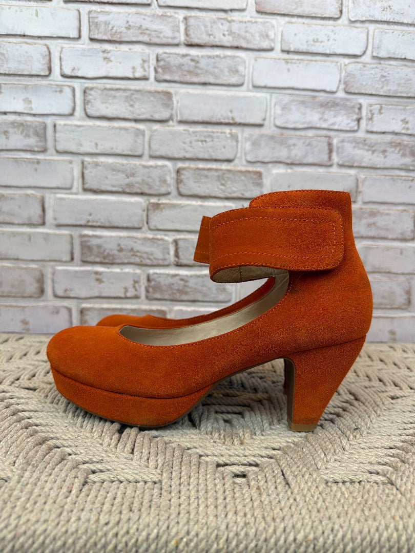 Sacha london Suede Heels, Orange, 7.5, Used - Good