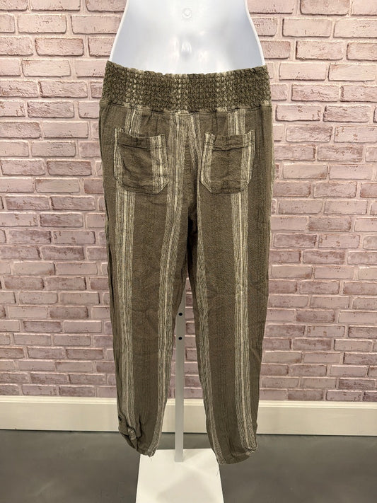 Sincerely Jules Pants, green multi, Small, Used - Good