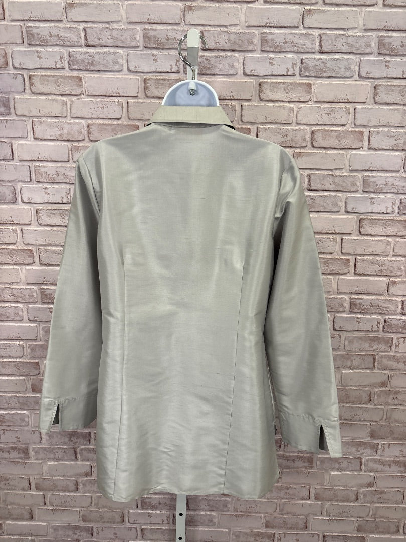 Chicos Shirt, Silver, Medium, Used - Good