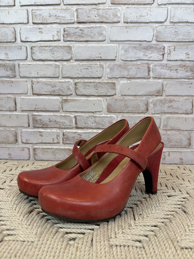 Tsubo Heels, Red, 7.5, Used - Good