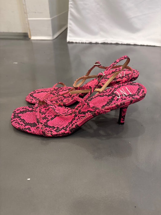 Inc Heels, Pink snakeskin, 10
