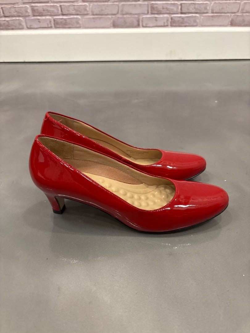 Walking Cradles Heels, Red, 9.5N, Used - Good