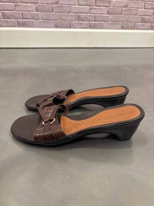 Clarks Heels, Brown, 9.5, Used - Good
