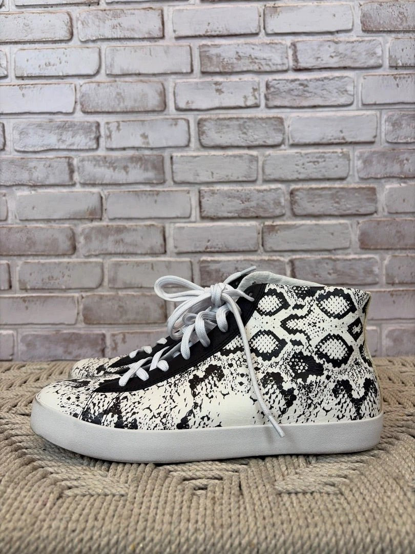 Otbt High Top Shoes – Black/White, Size 8.5 – Excellent Condition