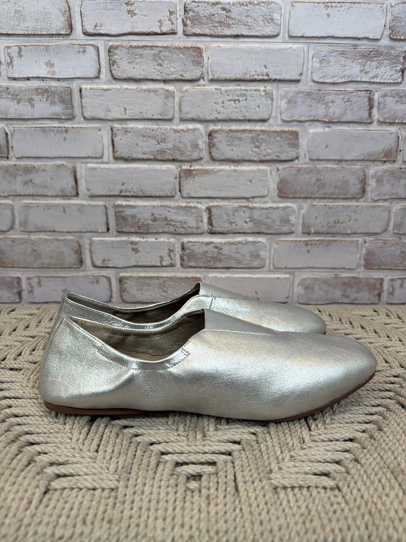 Seychelles Flats, Silver, 9, Used - Excellent