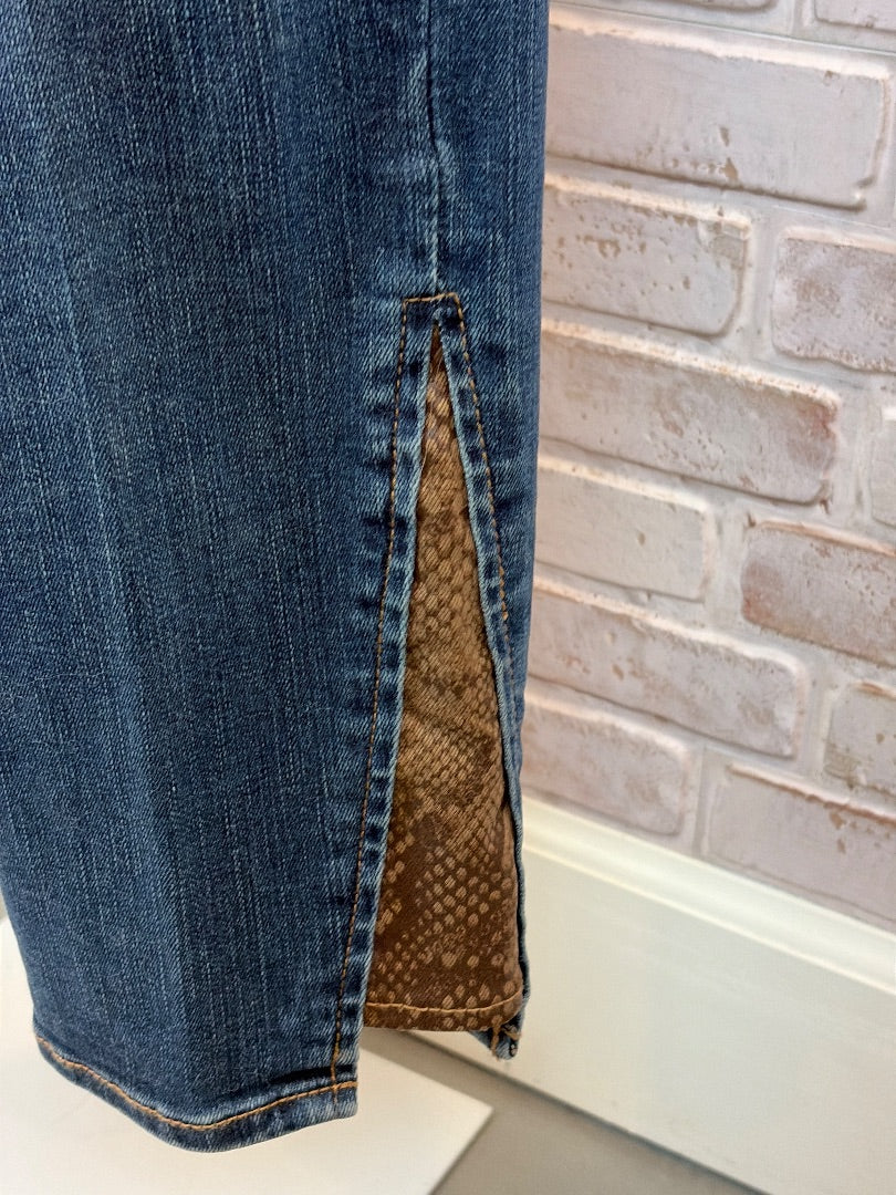 White House Black Market Slim Crop Jeans, Denim, 6 long, Used - Excellent