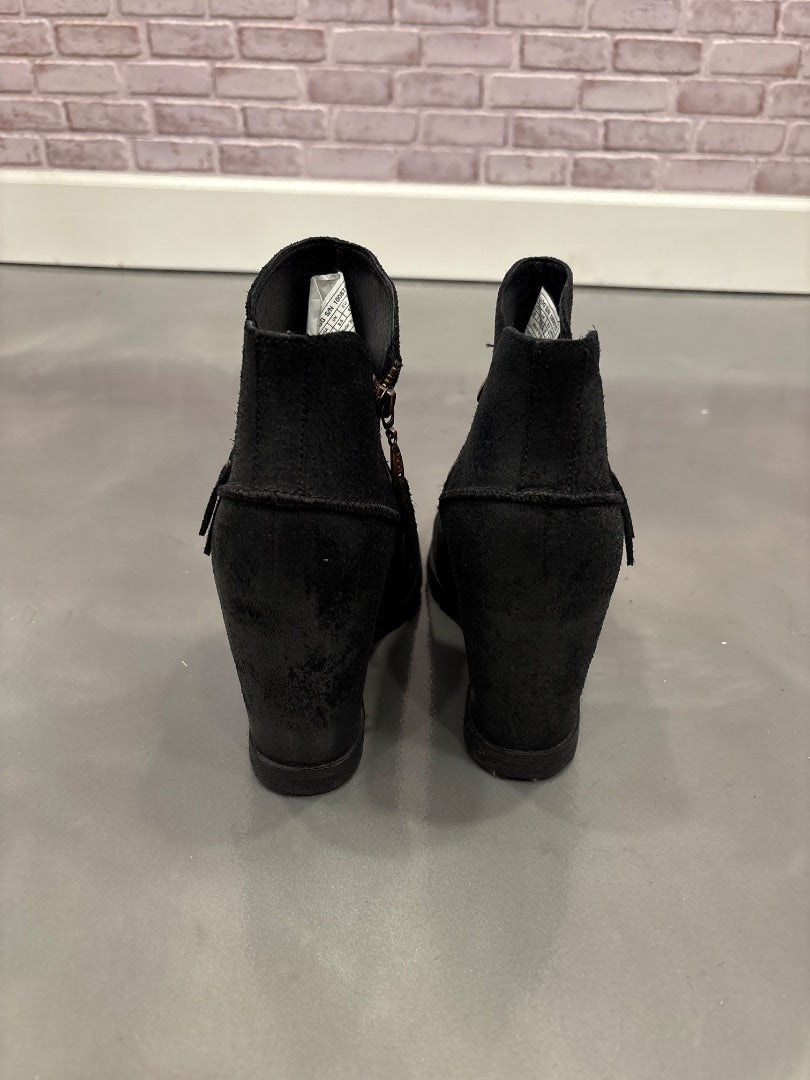 Ugg Australia Booties, Black, 10, Used - Good