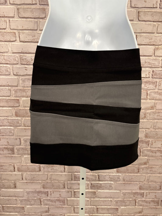Poof Skirt, Black/grey, Large, Used - Good