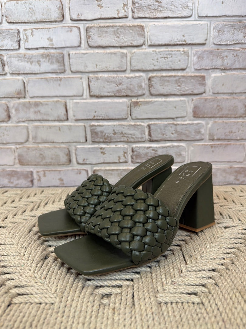 Shu Shop Heels, Green, 7.5, Used - Good