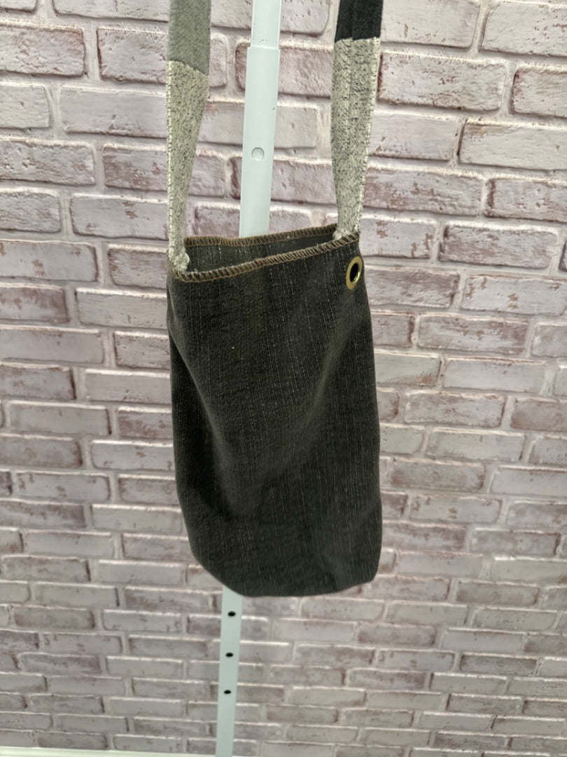 Various crossbody, Grey multi, One Size, Used - Good