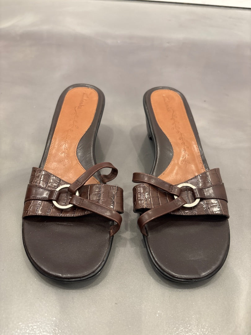 Clarks Heels, Brown, 9.5, Used - Good