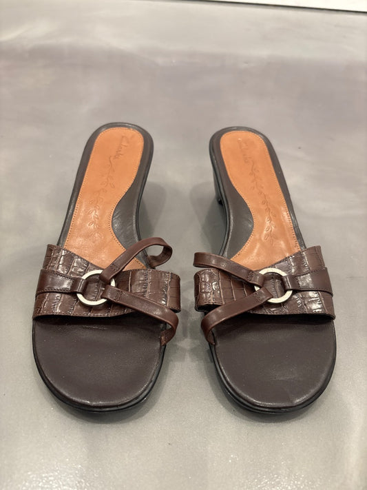 Clarks Heels, Brown, 9.5, Used - Good