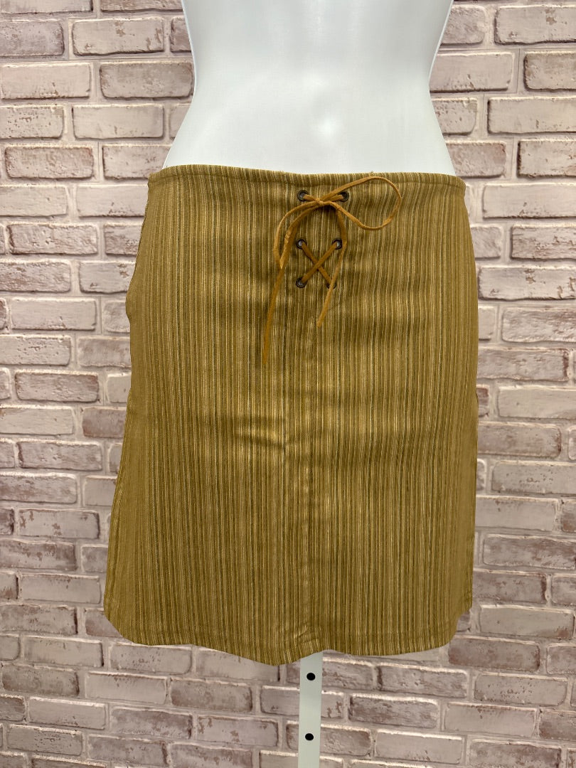 CWC Girls Skirt, Tan multi, Medium, Used - Good