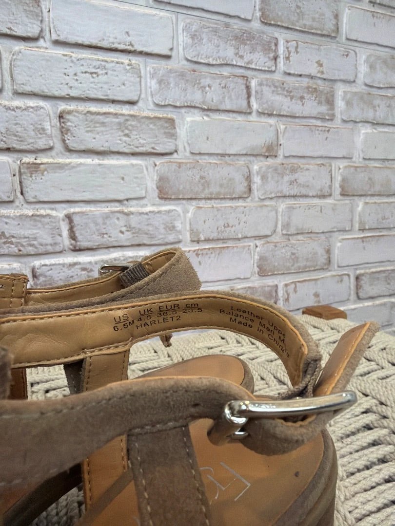 Franco Sarto Heels – Beige, Size 6.5 – Good Condition