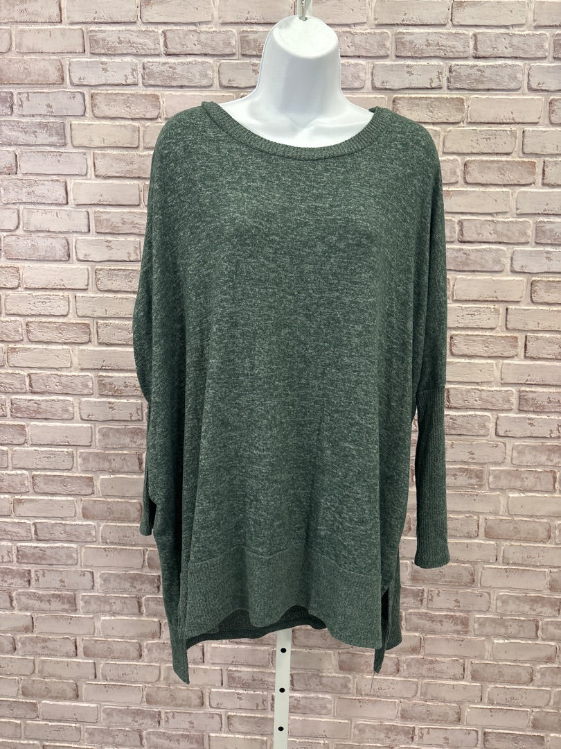 Cherish Sweater, Green, XL, Used - Good