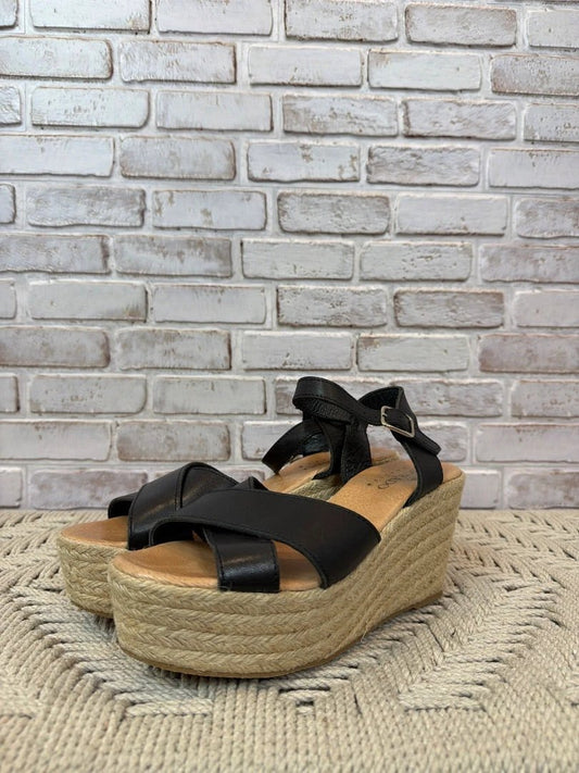 Dorado Sevilla Sandals – Black, Size 8.5 – Excellent Condition