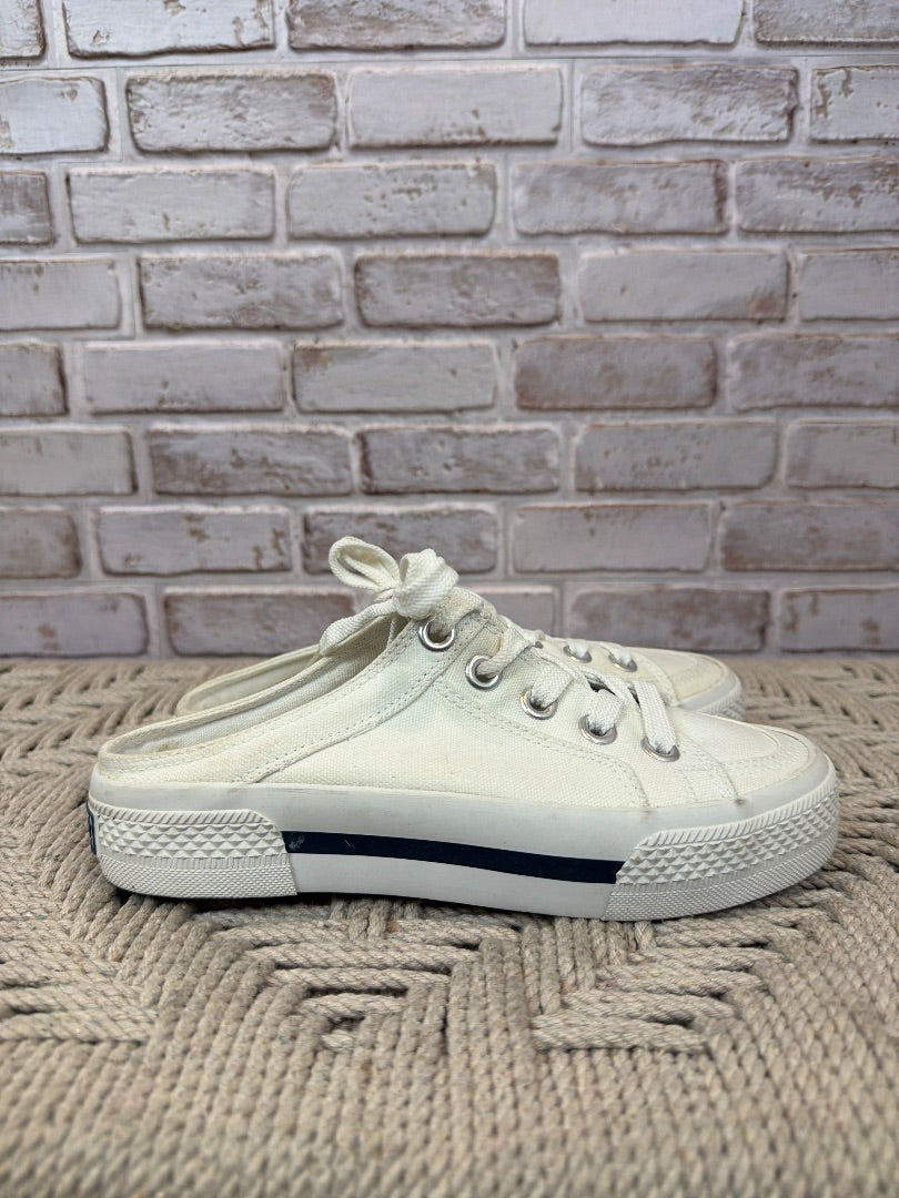 Naturalizer Slip ons, White, 5, Used - Good