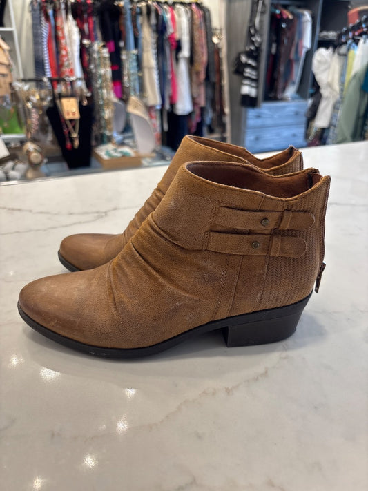 Baretraps Booties, Brown, 7