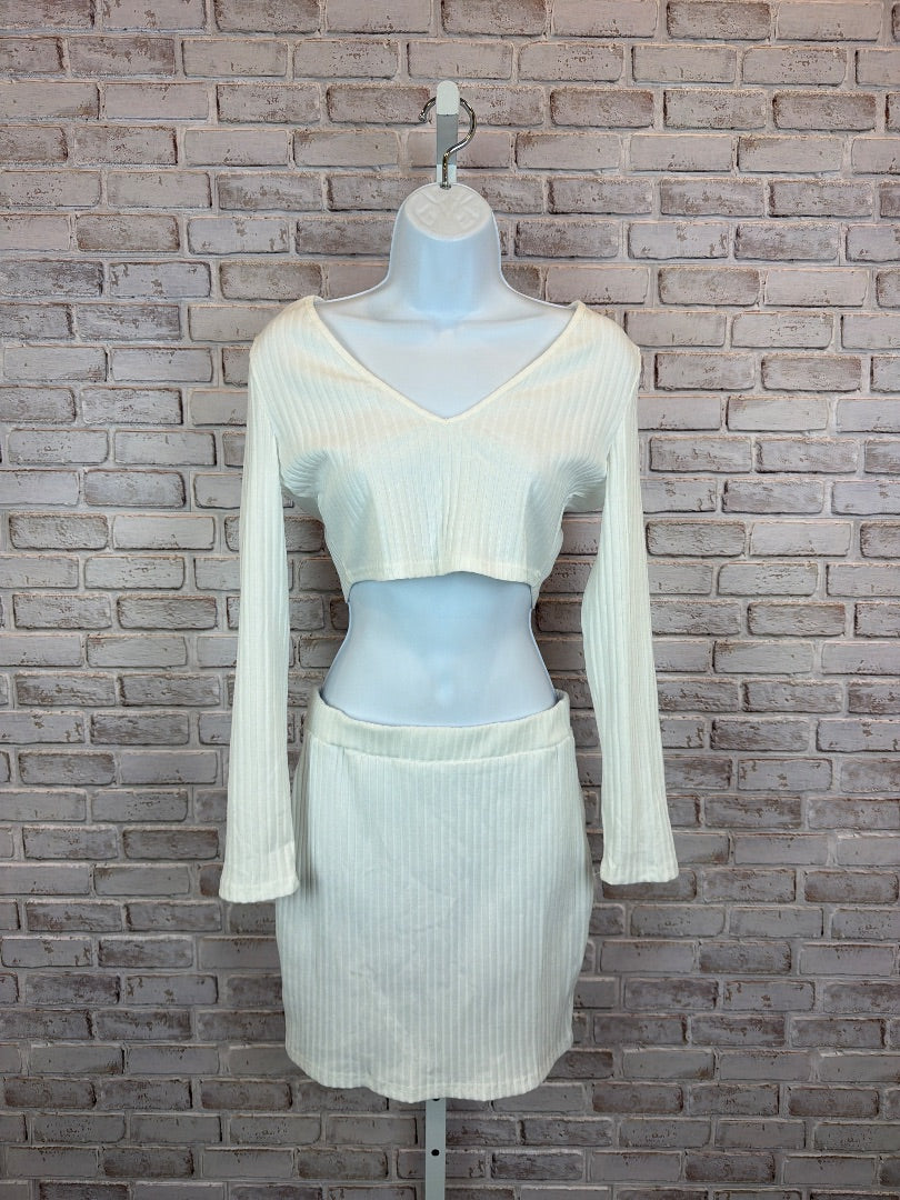 CBR Matching Clothing Set, White, Medium, Used - Good